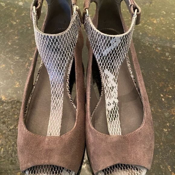 Tsobu Charcoal *Sin* Sandals EUC Sz 8 - Picture 4 of 10